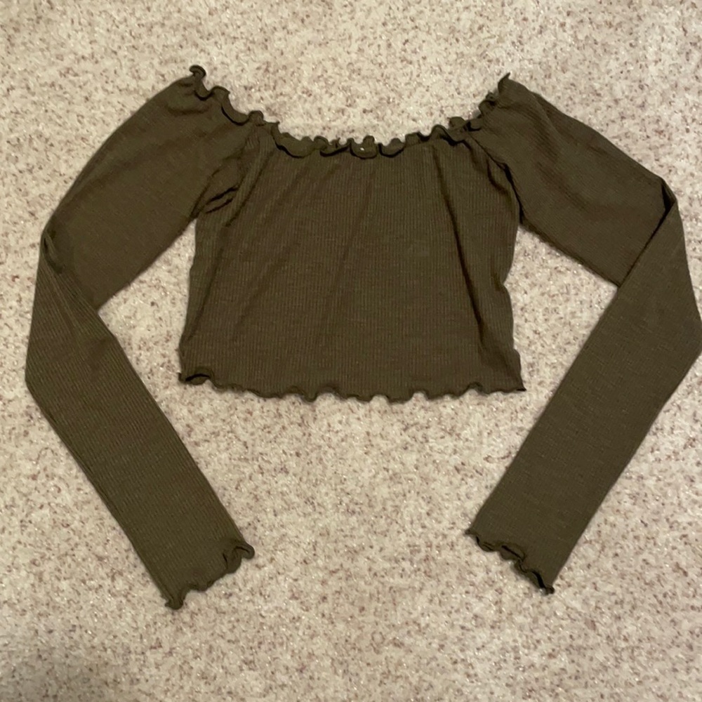Green, off the shoulders tops